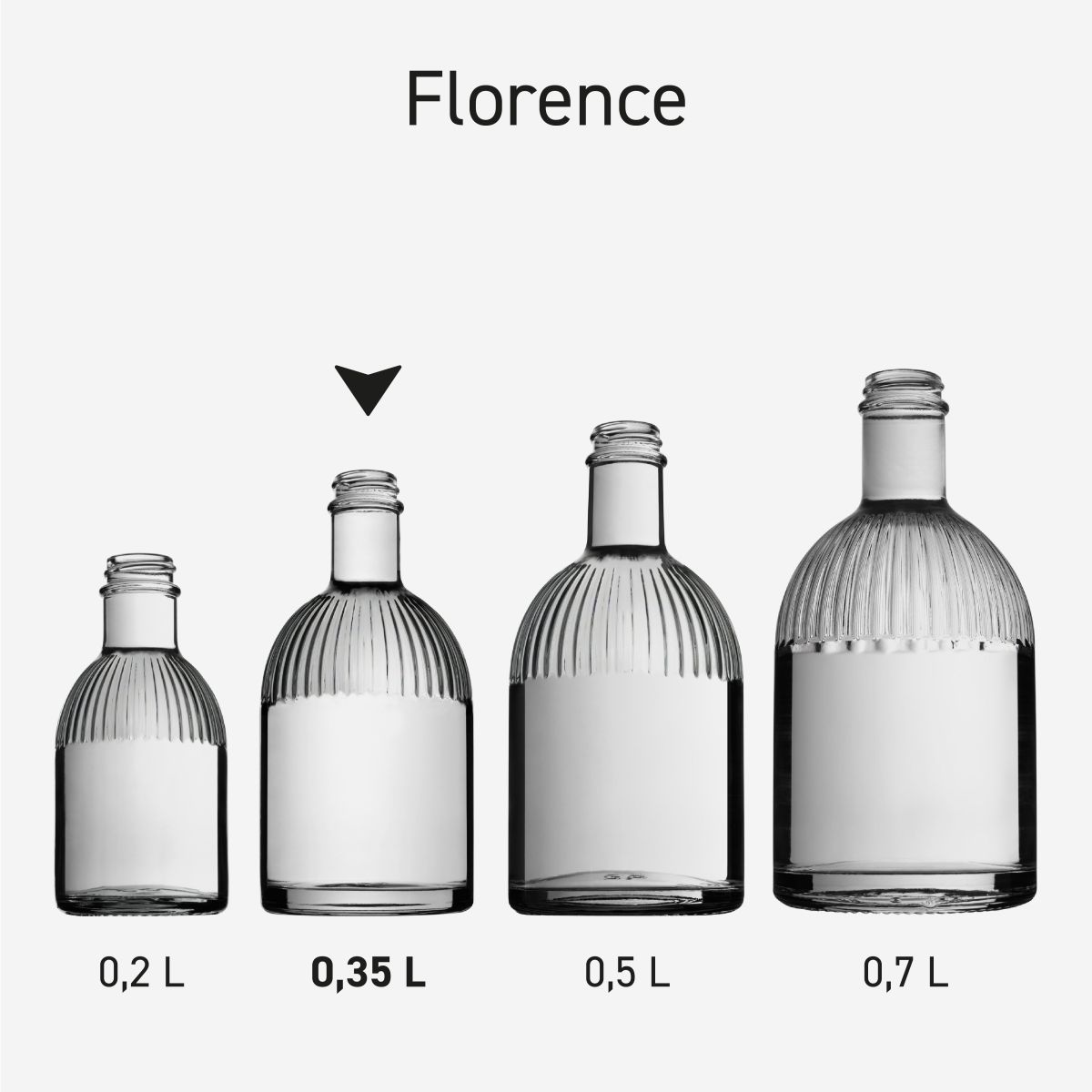 Serie Florence flessen in glas, naast elkaar opgesteld om variaties en eenheid te tonen.