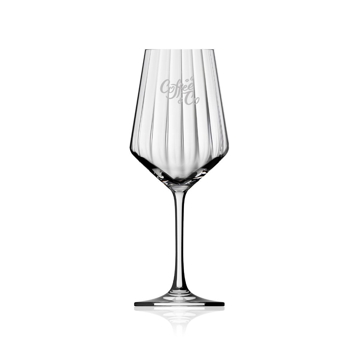 Melody lines wijnglas 35 cl. met fijn gegraveerd CoffeeCo-logo op het vooraanzicht van de glazen kelk.