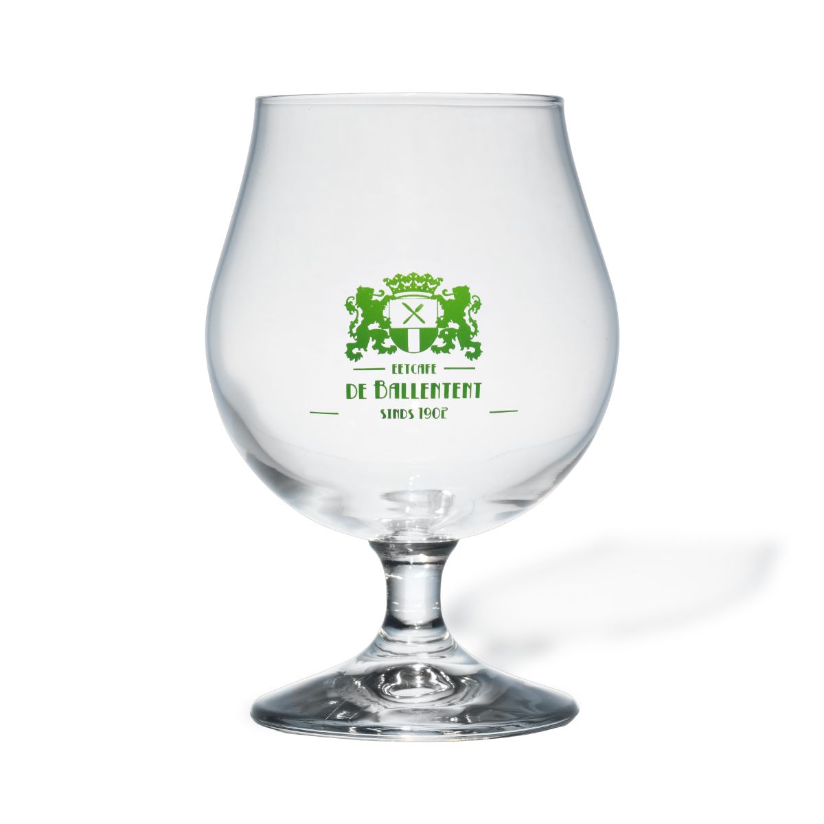 Bierglas Breughel 38 cl van helder glas met éénkleurig logo van Eetcafé De Ballentent op vooraanzicht