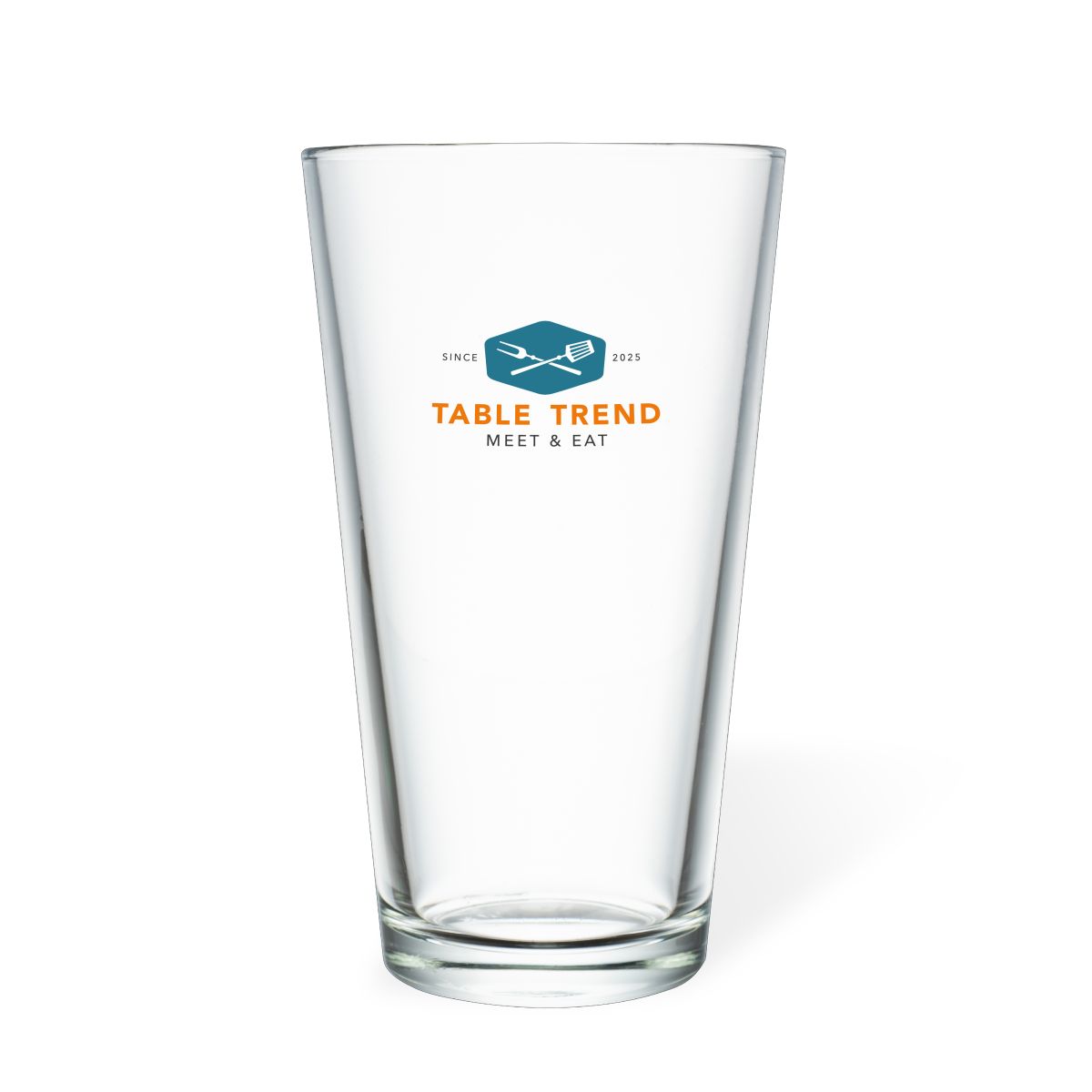 Logo van TableTrend in meerdere kleuren op het vooraanzicht van het bierglas vaasje 34 cl.