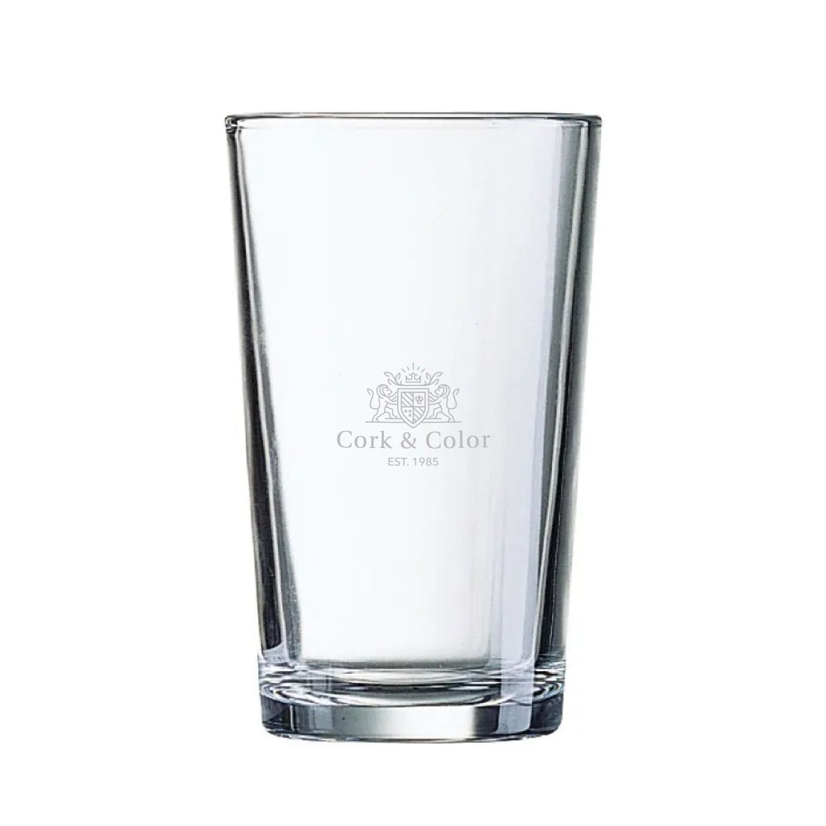 Gravure van CorkColor-logo op de voorzijde van Glas Conique 28 cl. zichtbaar in helder glas.