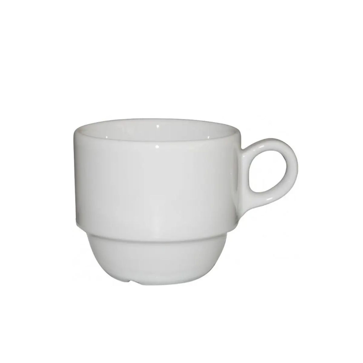 Vooraanzicht van witte porseleinen koffie kop Legio 16 cl met rond oor en smalle voet.
