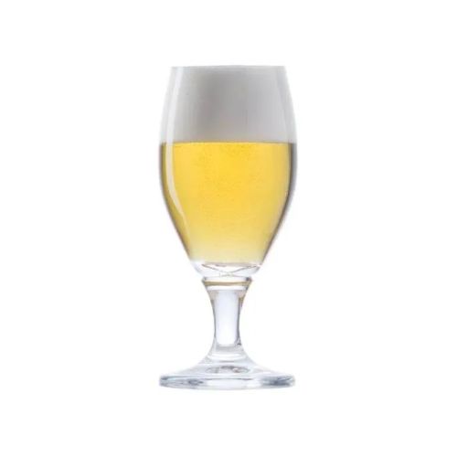Deister Pokal 25 cl. tapmaat van glas gevuld met drank op witte achtergrond