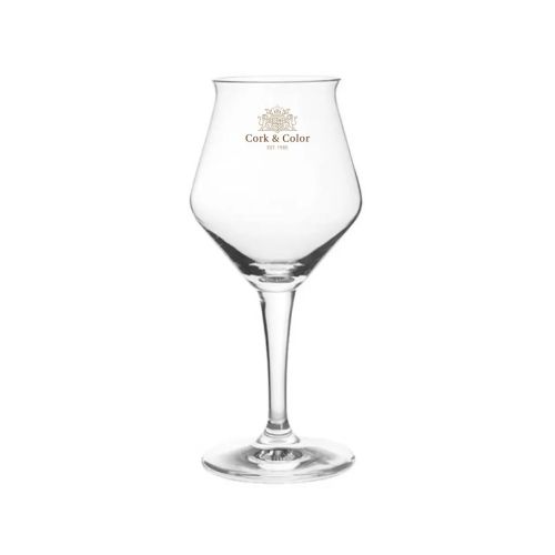 Wijnglas van 47 cl met meerkleurig CorkColor-logo op het vooraanzicht, uitgevoerd in glas.