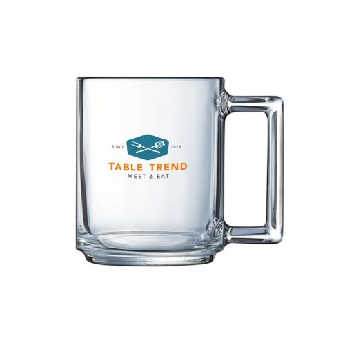 Vooraanzicht van Theeglas Karo 25 cl. in glas met meerkleurig TableTrend-logo, duidelijk zichtbaar op het gladde glasoppervlak.
