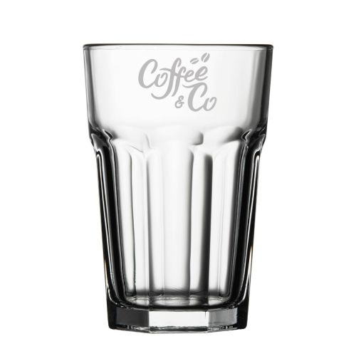 Voorzijde van Casablanca Ice Tea glas 41,5 cl. met enkelkleurig CoffeeCo-logo op transparant glas.
