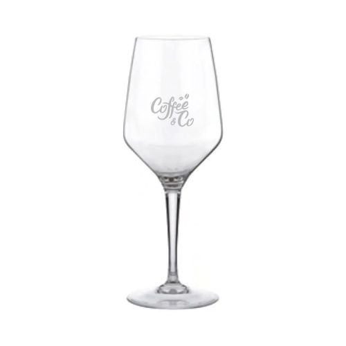 Gravure van het CoffeeCo-logo zichtbaar op de voorzijde van het Mencia wijnglas 31 cl.