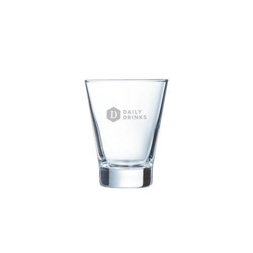 Shetland 9 cl. glas met fijn gegraveerd DailyDrinks-logo zichtbaar op de voorkant.