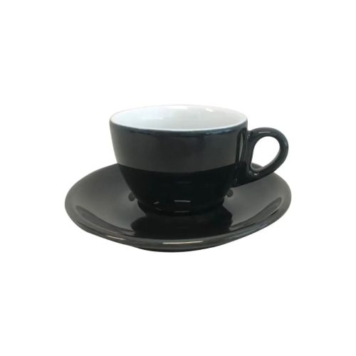 Vooraanzicht van Style Koffie 15 cl. SET in zwart-wit porselein met eenvoudig kopje en schotel.