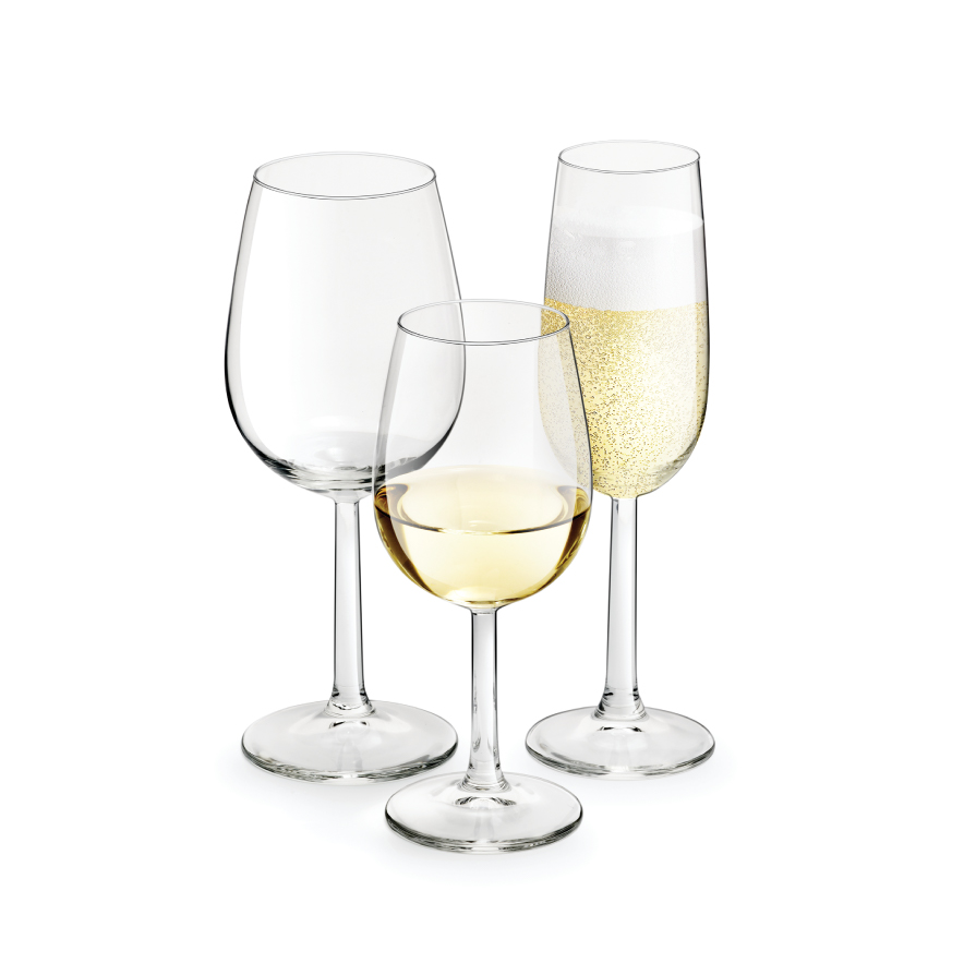 Gevuld Bouquet wijnglas 29 cl. tegen witte achtergrond, zichtbaar met inhoud.