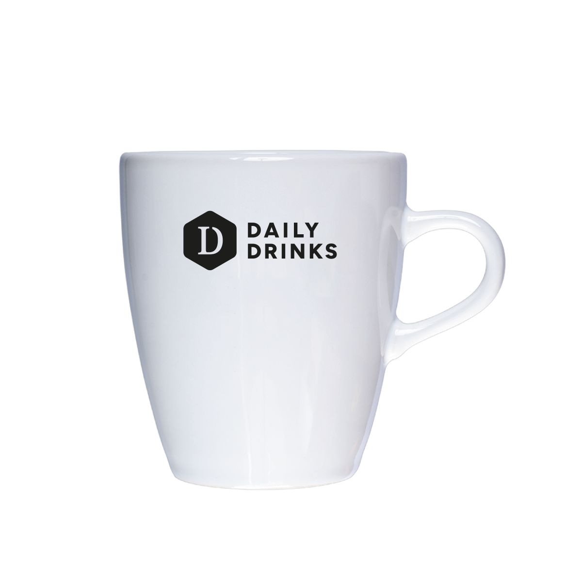 Voorzijde van Cynthia mok 20 cl. bedrukt met enkelkleurig DailyDrinks-logo op wit porselein.
